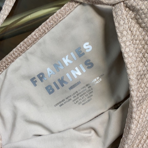 {SOLD} Frankies bikinis grotto set in sand - Picture 3 of 3